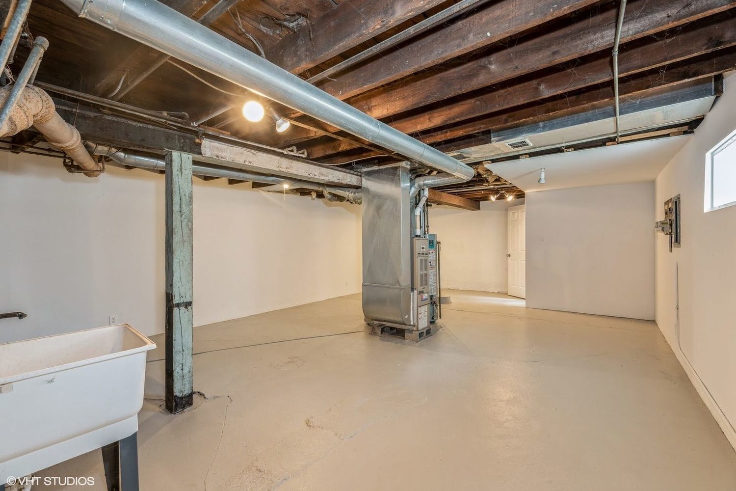 626 West 18th Street, Unit RH1 Chicago, IL 60616 - Photo 13 of 13 a view of small space