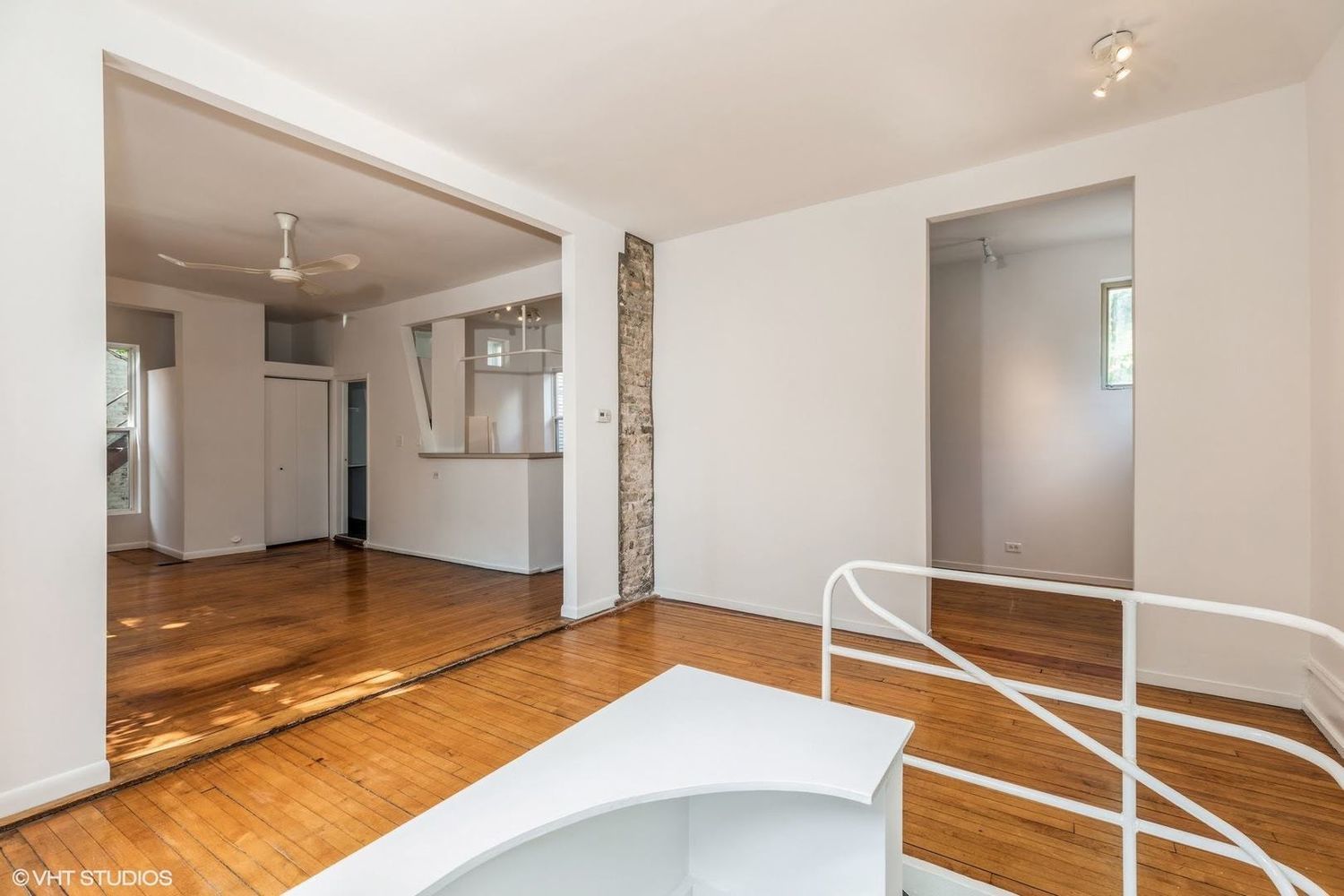 626 West 18th Street, Unit RH1 Chicago, IL 60616 - Photo 9 of 13 a view of an empty room