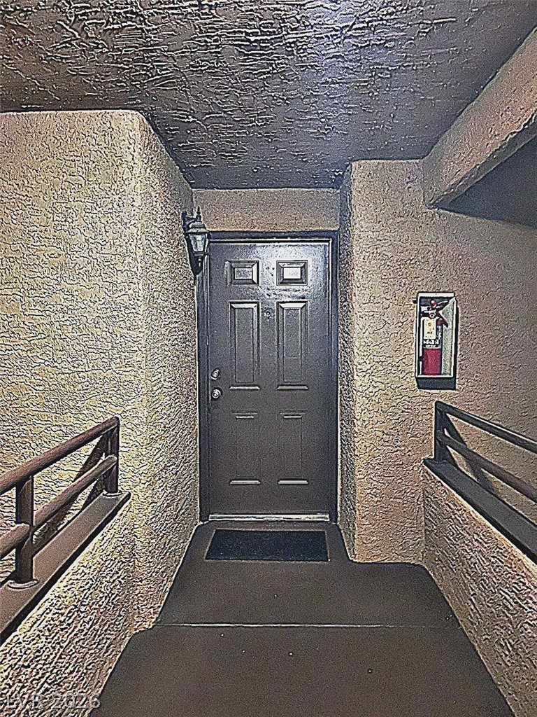 2200 South Fort Apache Road, Unit 2201 Las Vegas, NV 89117 - Photo 2 of 33