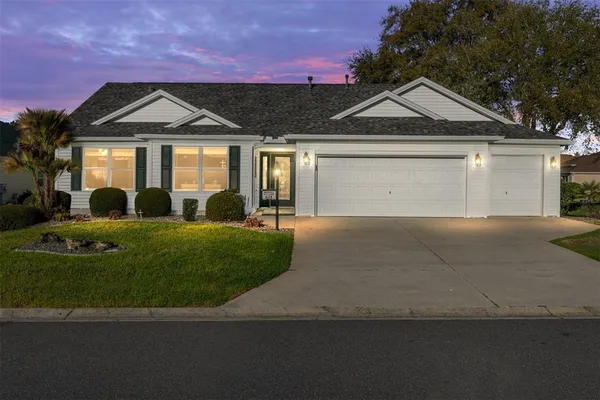 $405,999 | 624 Fayette Court, The Villages, FL 32162