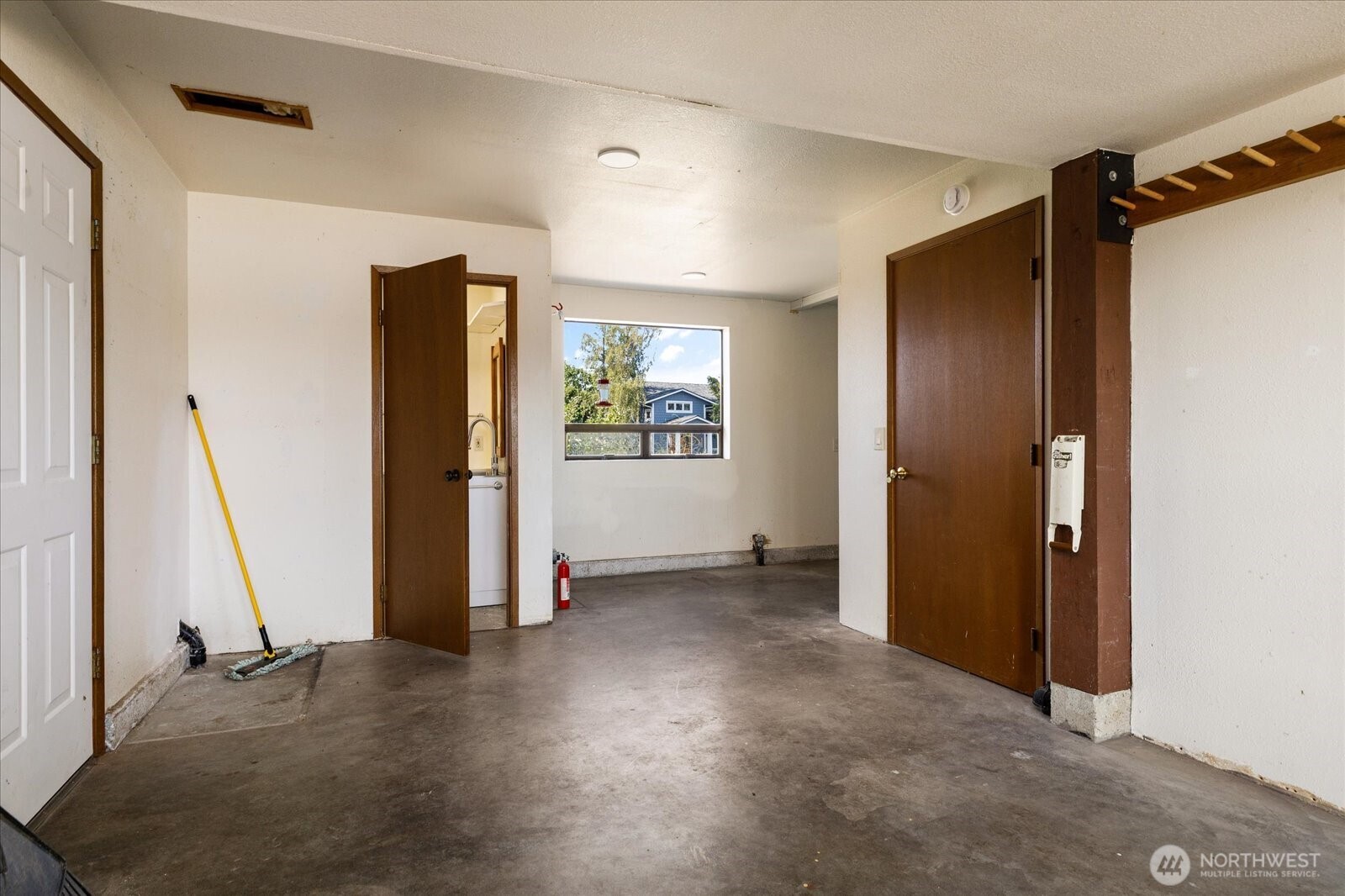 2385 Sunlight Beach Road Clinton, WA 98236 - Photo 28 of 39 Gallery Image 28