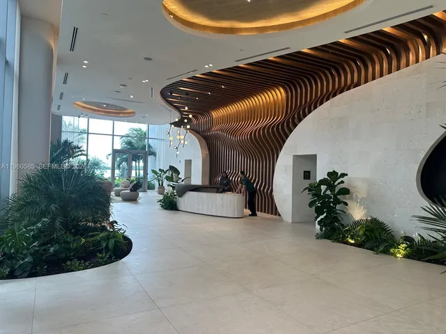 $10,500 | 700 Northeast 24th Street, Unit 2605, Miami, FL 33137