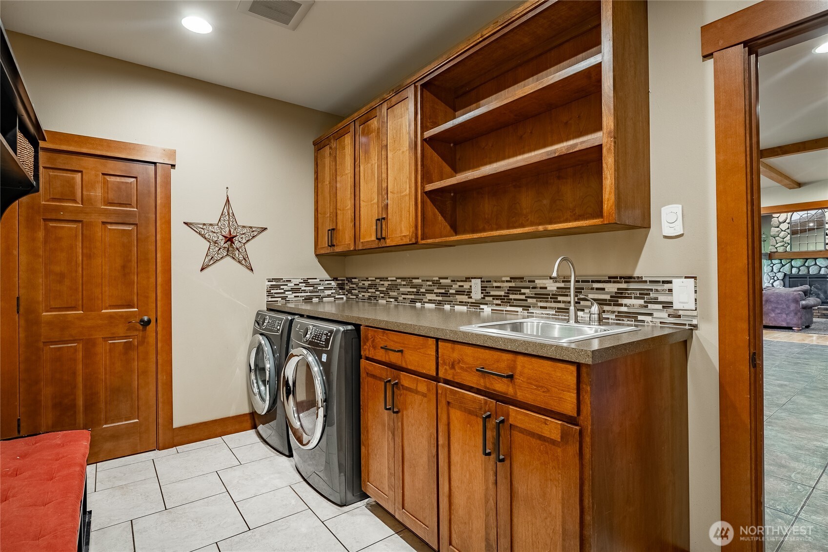 8138 Percie Road Custer, WA 98240 - Photo 17 of 40 a utility room with dryer and washer