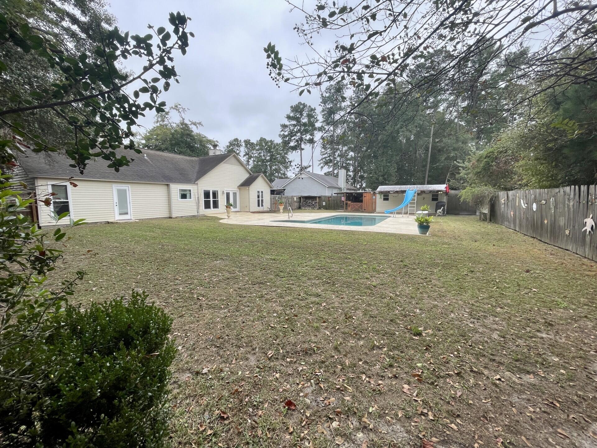 219 Gloria Street Walterboro, SC 29488 - Photo 14 of 45 5 back