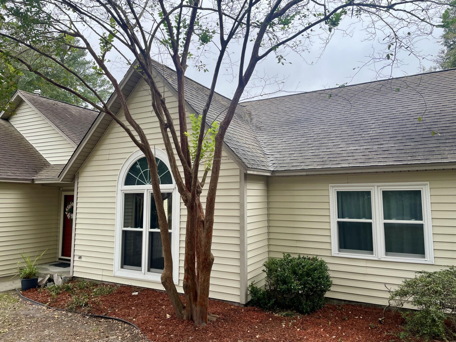219 Gloria Street Walterboro, SC 29488 - Photo 8 of 45 1 front