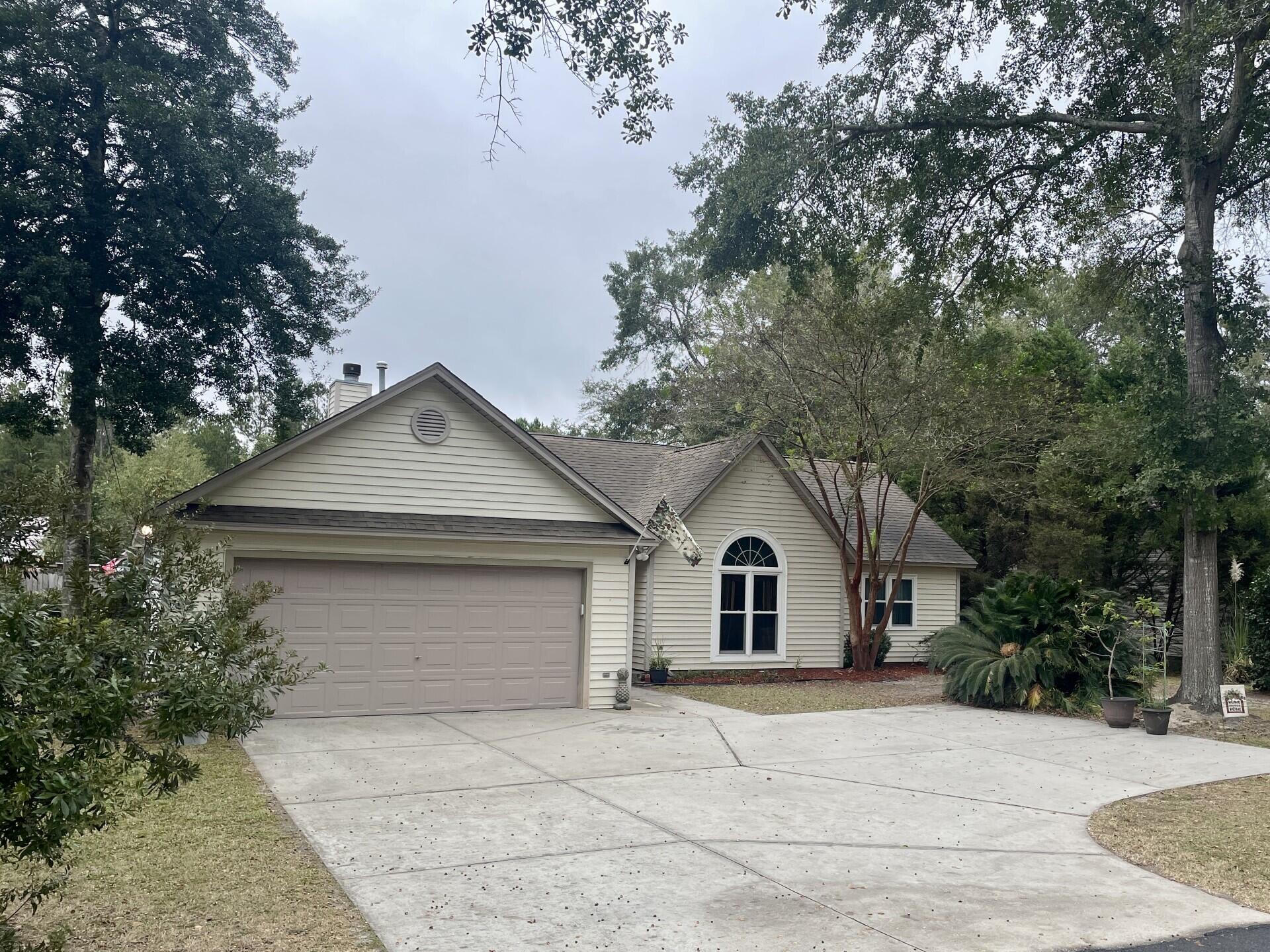 219 Gloria Street Walterboro, SC 29488 - Photo 10 of 45 6 front