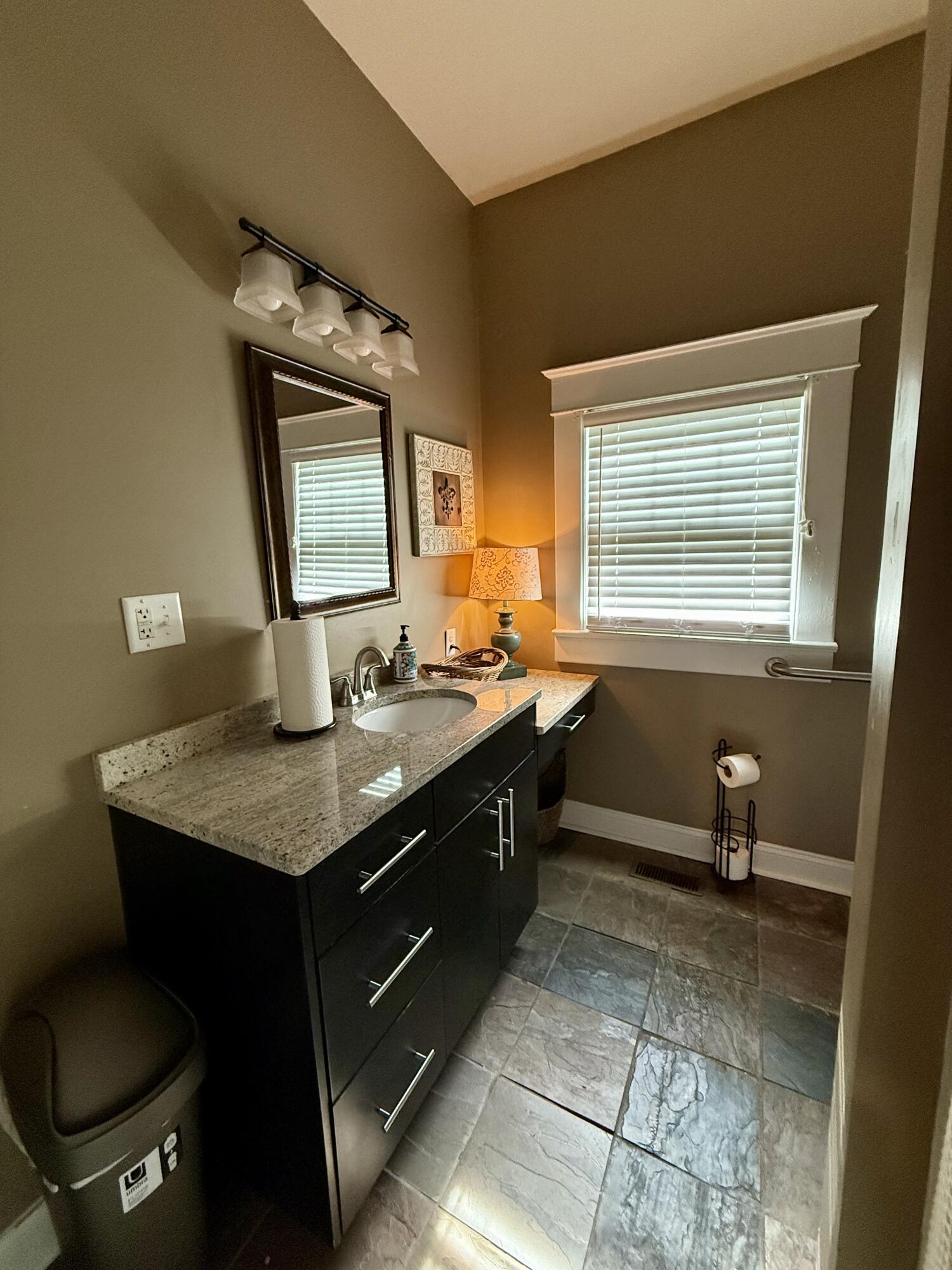 1307 Hixson Pike Chattanooga, TN 37405 - Photo 23 of 28 IMG_2274