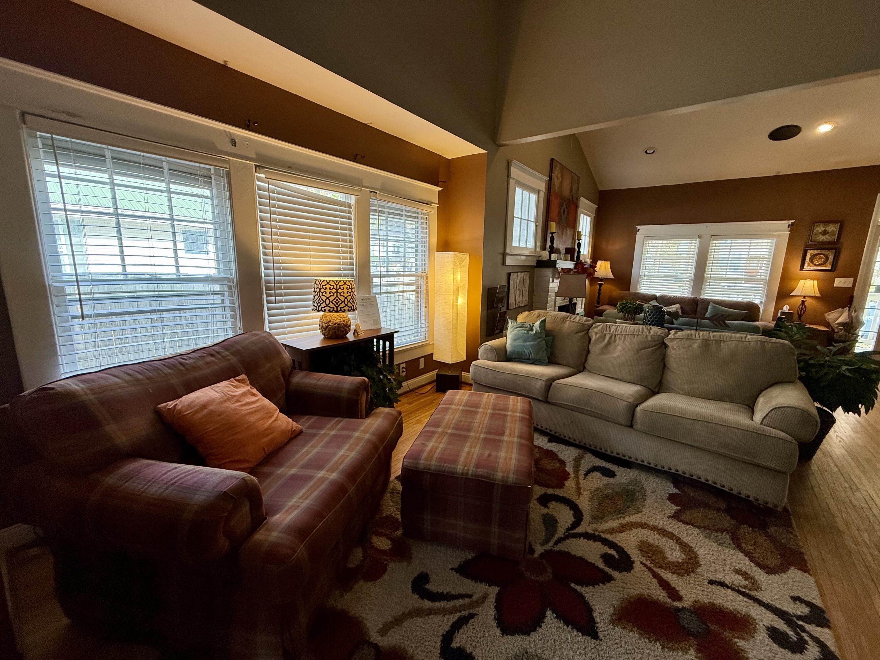 1307 Hixson Pike Chattanooga, TN 37405 - Photo 5 of 28 IMG_2282