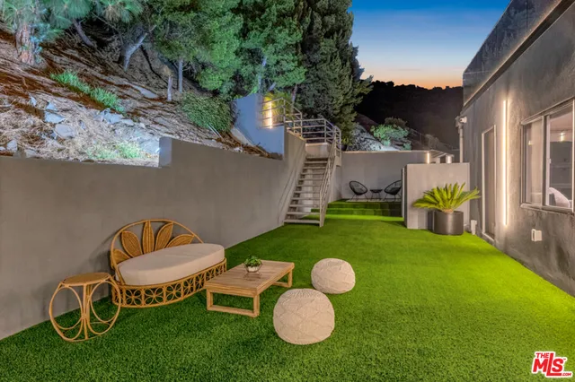 $30,000 | 7966 Mulholland Drive, Los Angeles, CA 90046