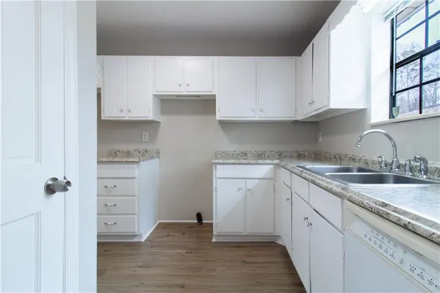 $118,000 | 6437 Stone Way, Morrow, GA 30260