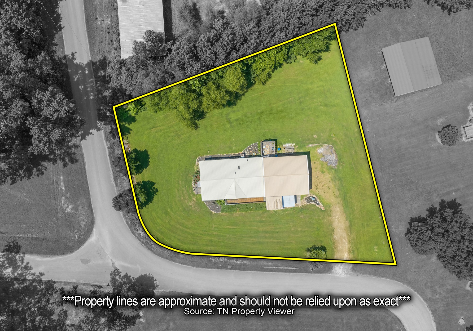 869 Riverview Drive Decaturville, TN 38329 - Photo 4 of 38