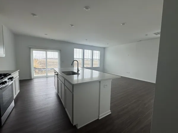 $3,100 | 25732 West Wakefield Drive, Unit 25732, Plainfield, IL 60544