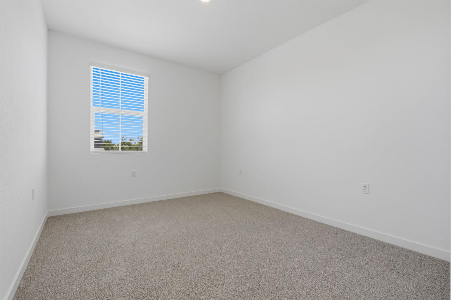 3937 Buttercup Road Madera, CA 93636 - Photo 38 of 74
