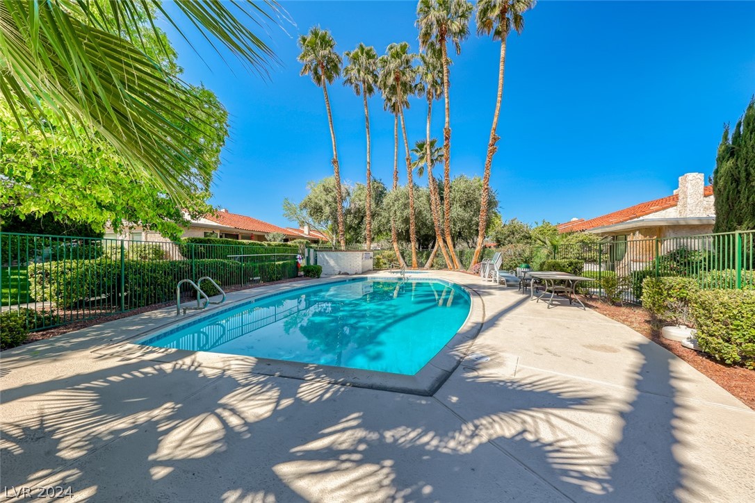 2406 Sabado Street Las Vegas, NV 89121 - Photo 6 of 46