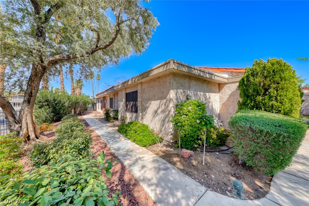 2406 Sabado Street Las Vegas, NV 89121 - Photo 10 of 46