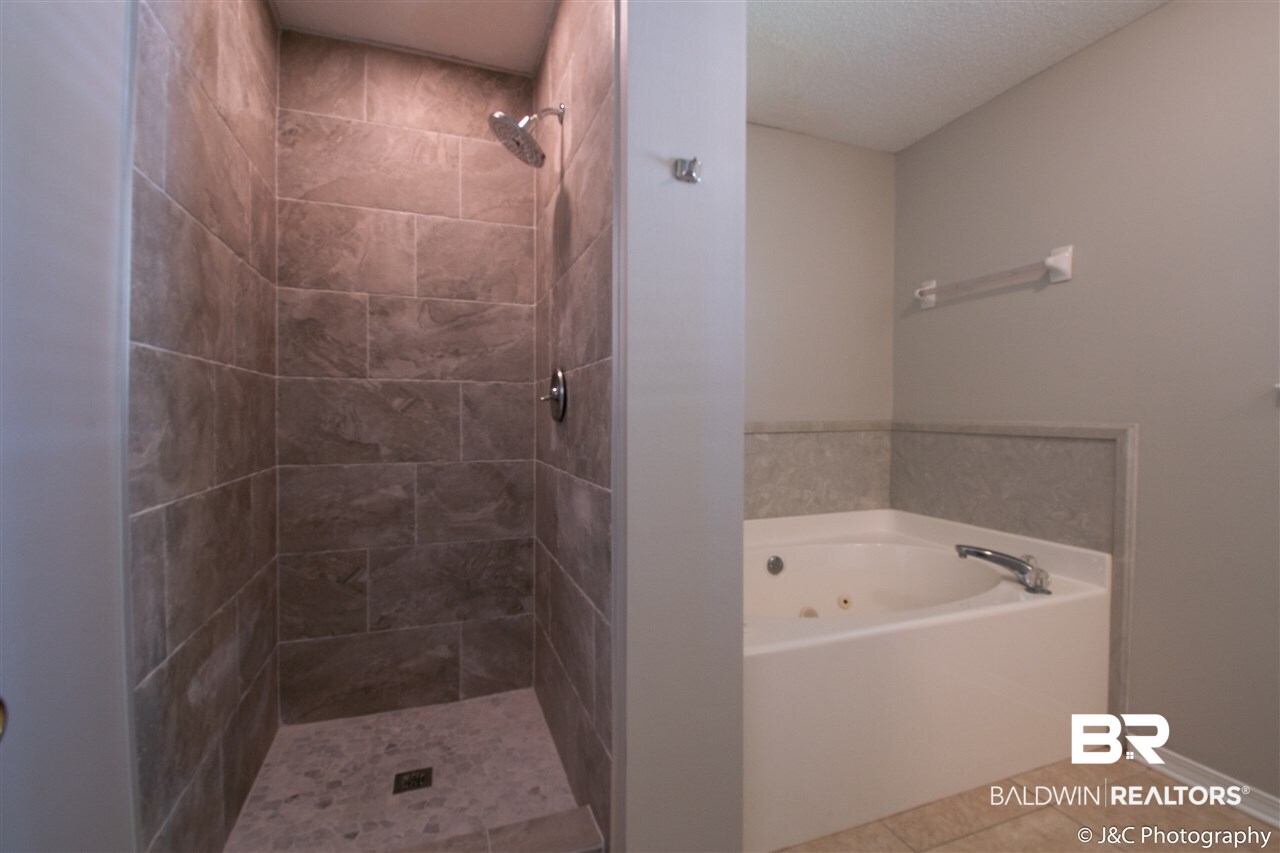417 Wisteria Lane Foley, AL 36535 - Photo 14 of 23
