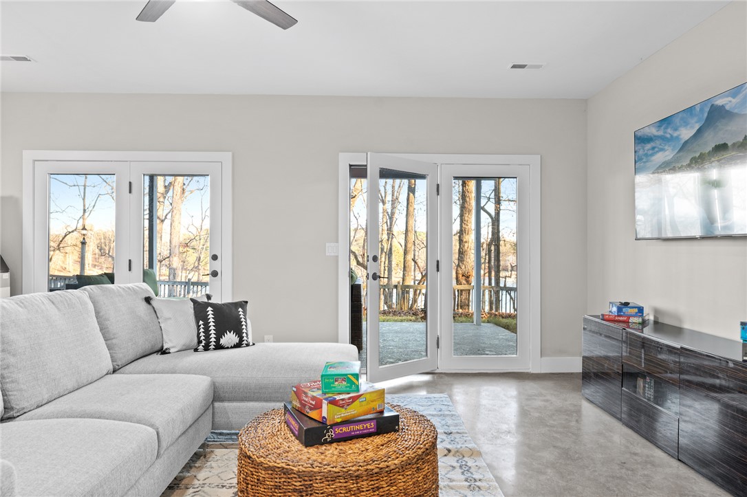 1104 Whitfield Point Road Anderson, SC 29626 - Photo 34 of 48