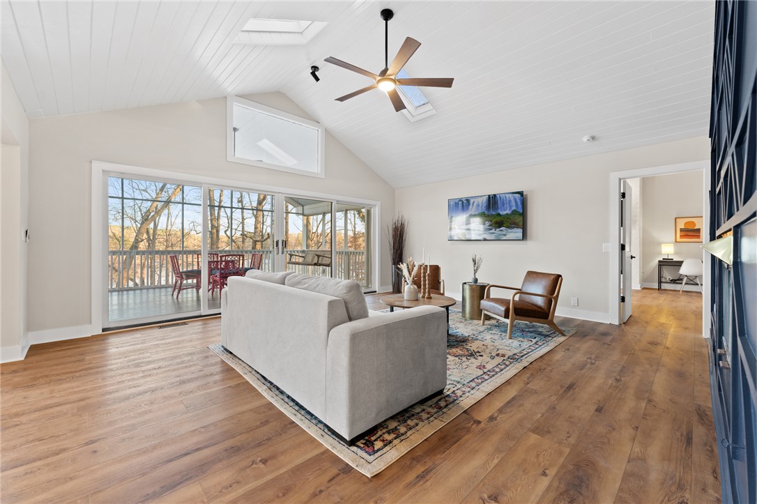 1104 Whitfield Point Road Anderson, SC 29626 - Photo 4 of 48