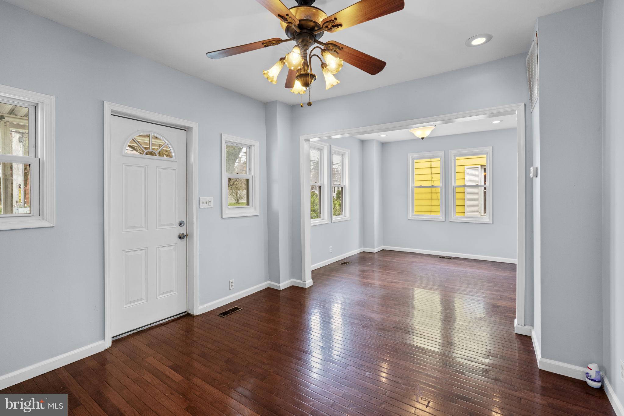 505 North Point Road Baltimore, MD 21224 - Photo 5 of 35