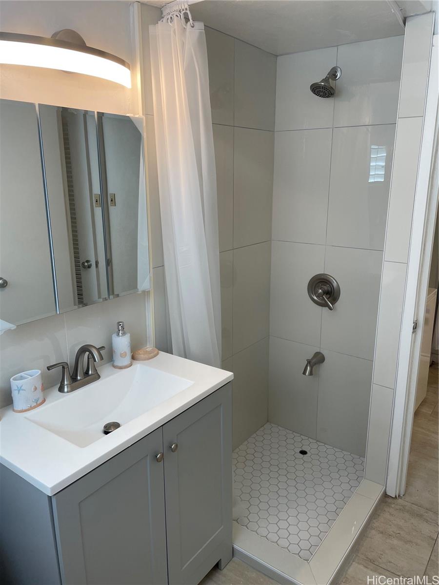 410 Nāhua Street, Unit 106 Honolulu, HI 96815 - Photo 9 of 18