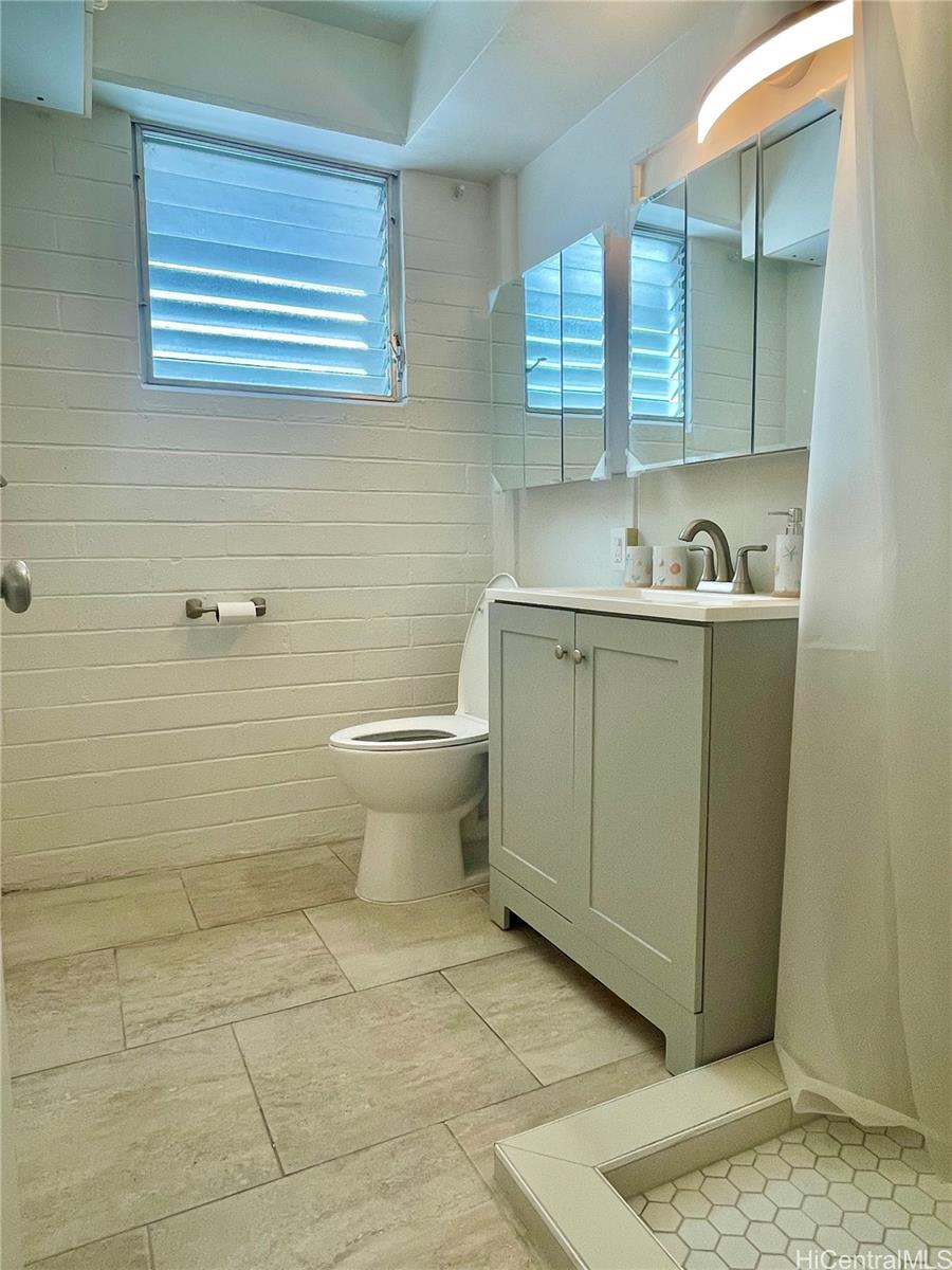 410 Nāhua Street, Unit 106 Honolulu, HI 96815 - Photo 10 of 18