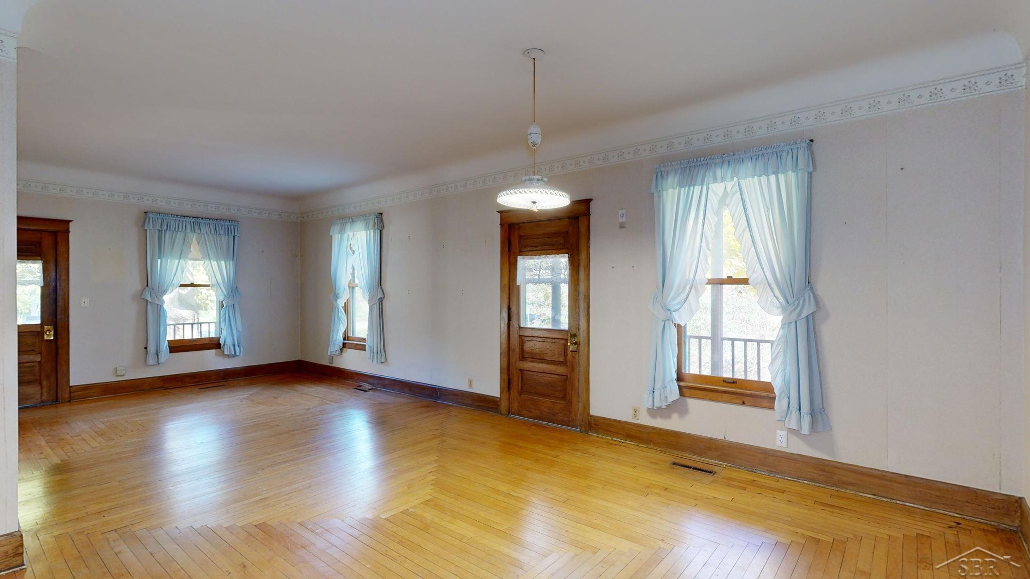 8715 Ederer Road Saginaw, MI 48609 - Photo 19 of 60 50125817-18.JPG