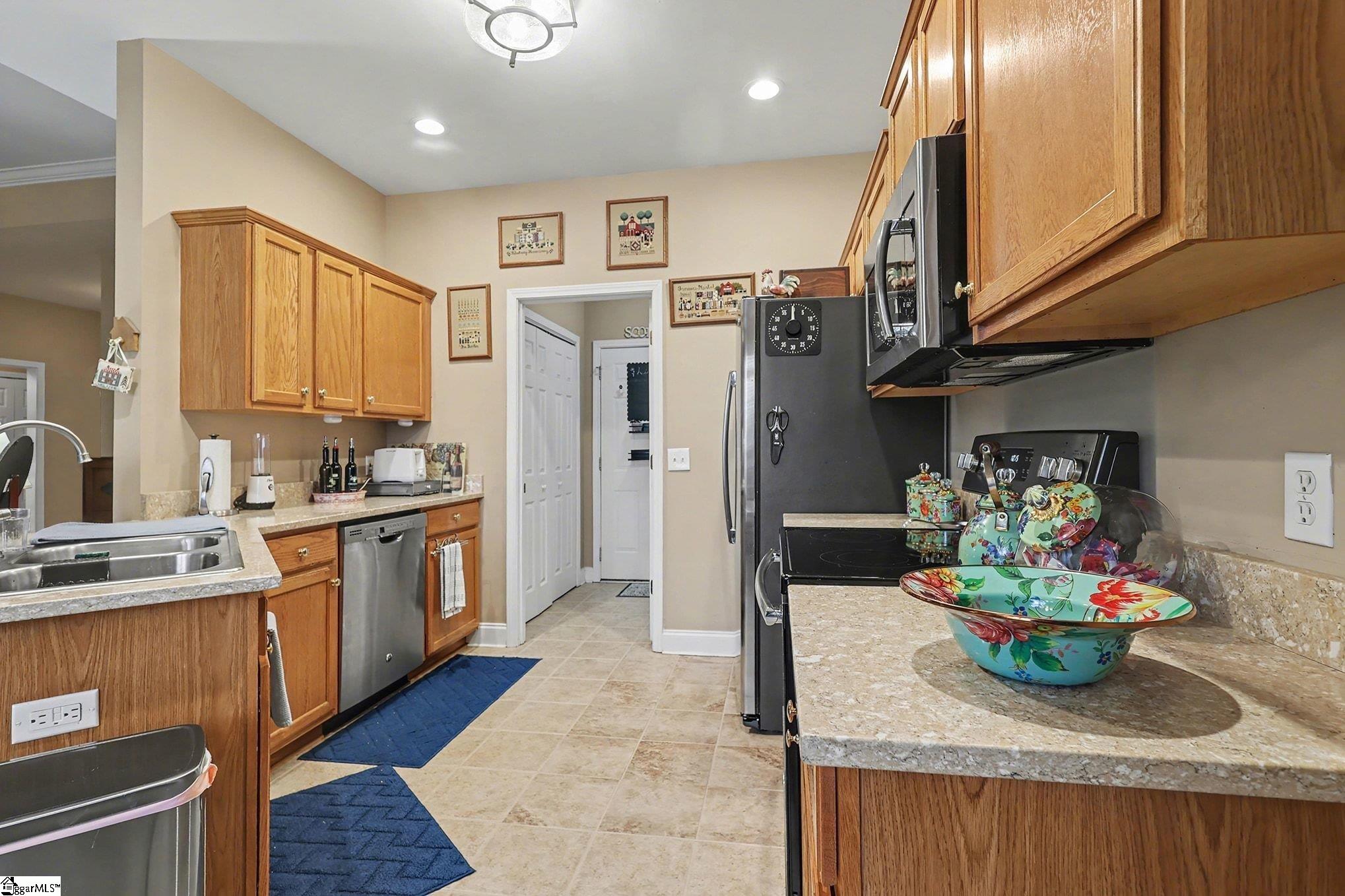 302 Stallion Road Greenville, SC 29617 - Photo 15 of 26 Gallery Image 15