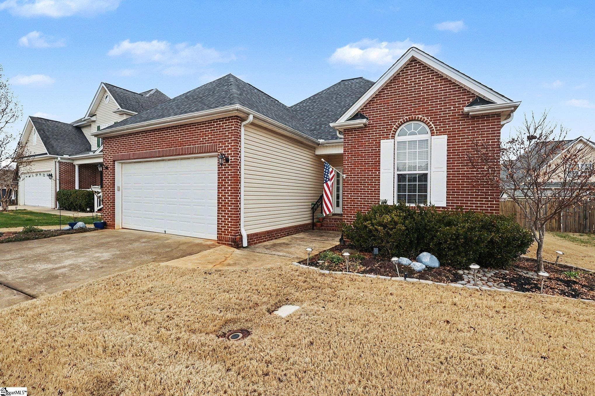 302 Stallion Road Greenville, SC 29617 - Photo 3 of 26 Gallery Image 3