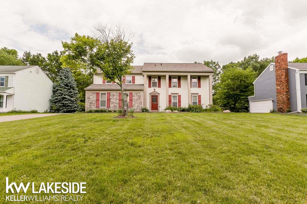 1340 East Fairview Lane Rochester, MI 48306 - Photo 51 of 75 31385903-50.JPG