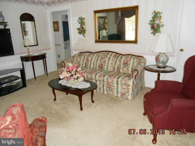8631 Delegge Road Baltimore, MD 21237 - Photo 2 of 20 Living Room