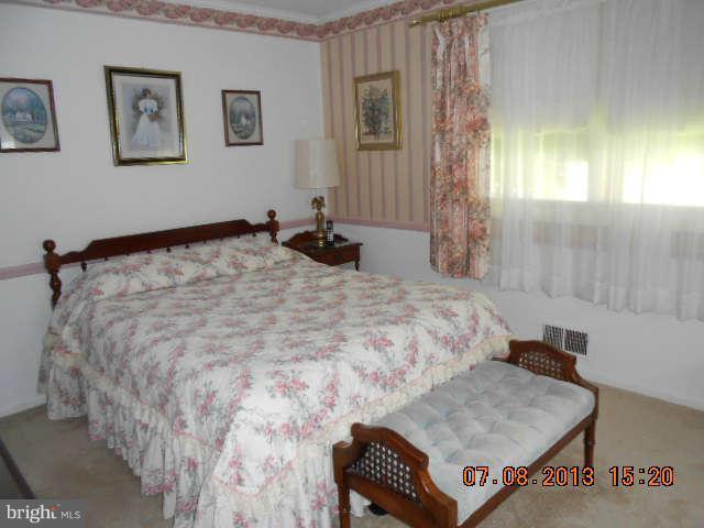 8631 Delegge Road Baltimore, MD 21237 - Photo 8 of 20 Bedroom Master