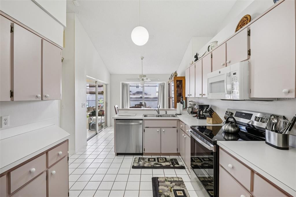 5550 Newmark Street Spring Hill, FL 34606 - Photo 19 of 40