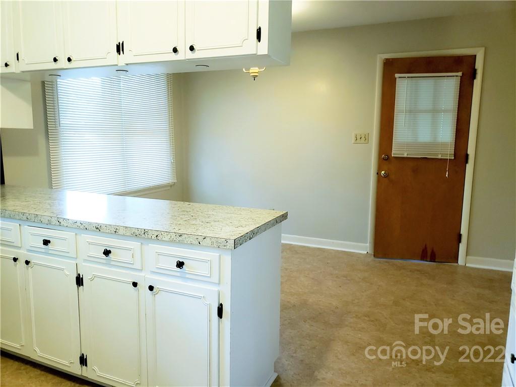 506 8th Street Southwest Conover, NC 28613 - Photo 11 of 38 a view of kitchen