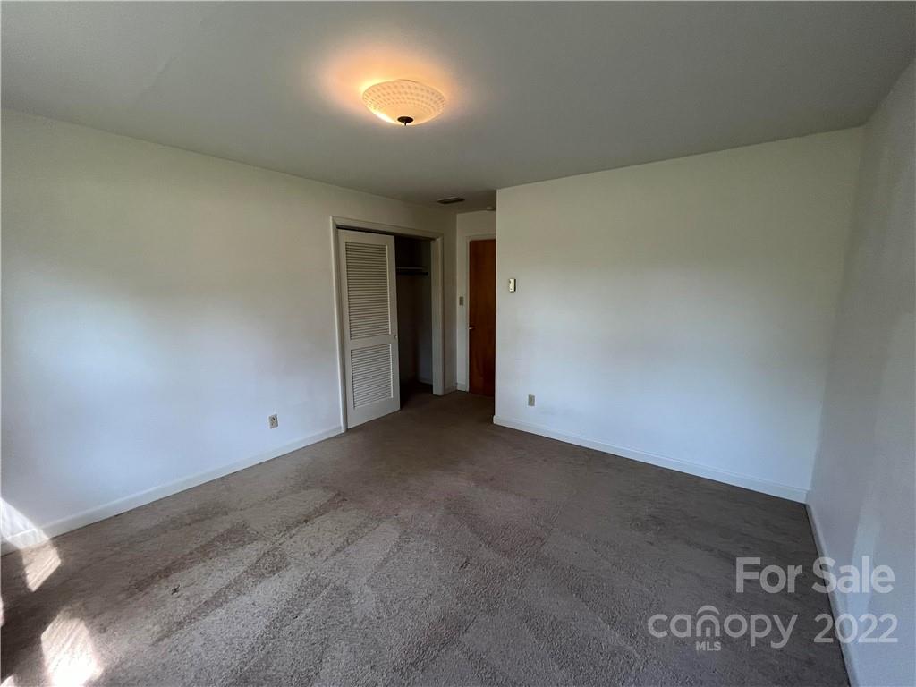 506 8th Street Southwest Conover, NC 28613 - Photo 19 of 38 a view of an empty room