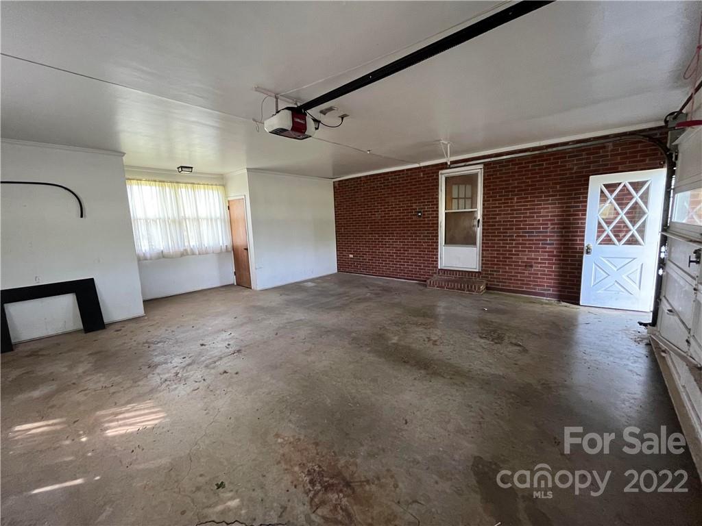 506 8th Street Southwest Conover, NC 28613 - Photo 34 of 38 a view of a livingroom with wooden floor