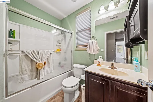 $715,000 | 30 Renoir Court, Oakley, CA 94561