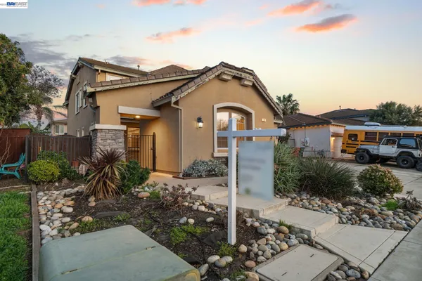 $715,000 | 30 Renoir Court, Oakley, CA 94561