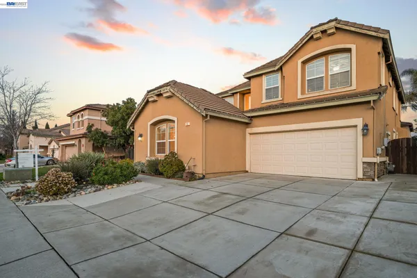 $715,000 | 30 Renoir Court, Oakley, CA 94561