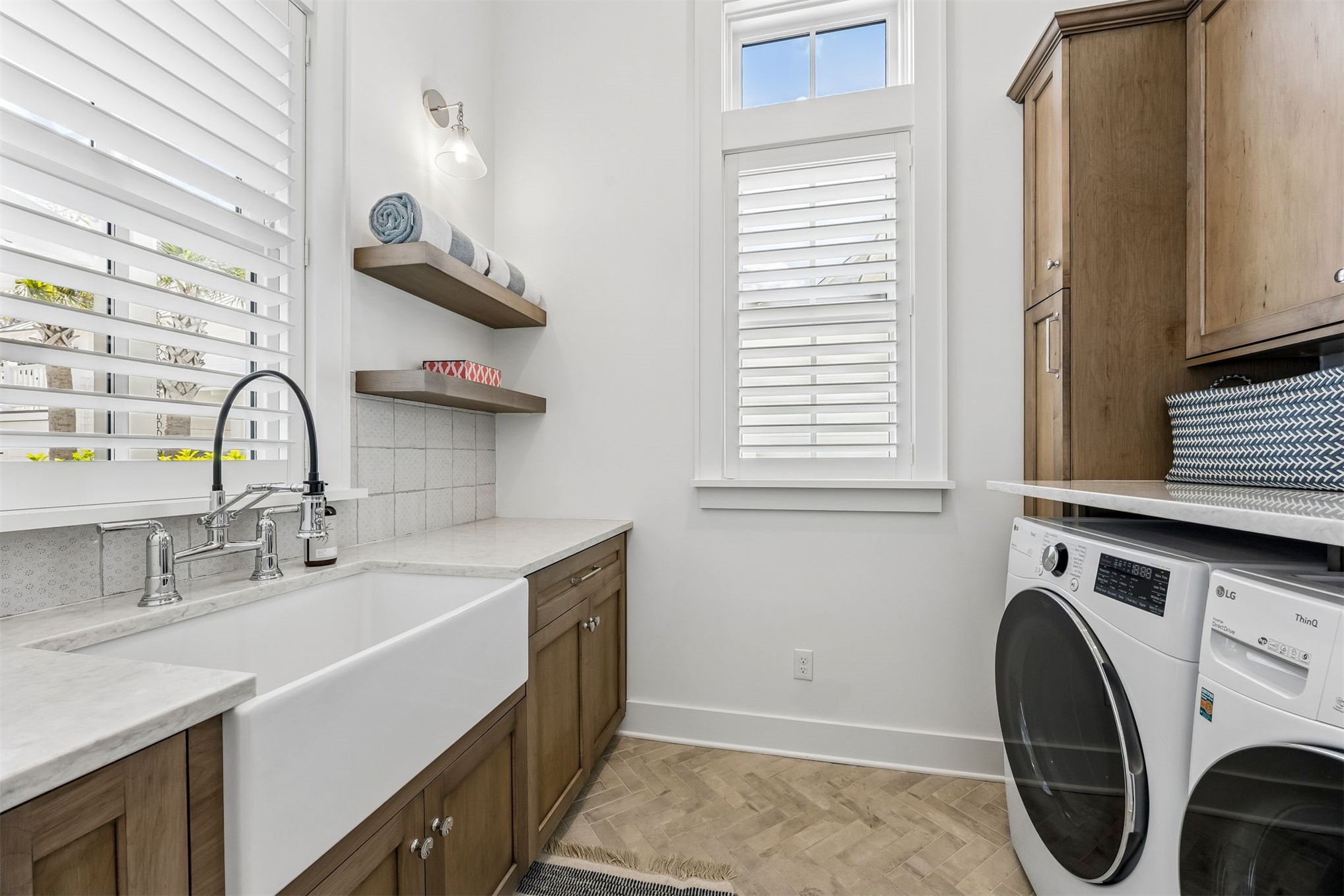 79 Old Well Road Fernandina Beach, FL 32034 - Photo 28 of 45 Lower level laundry