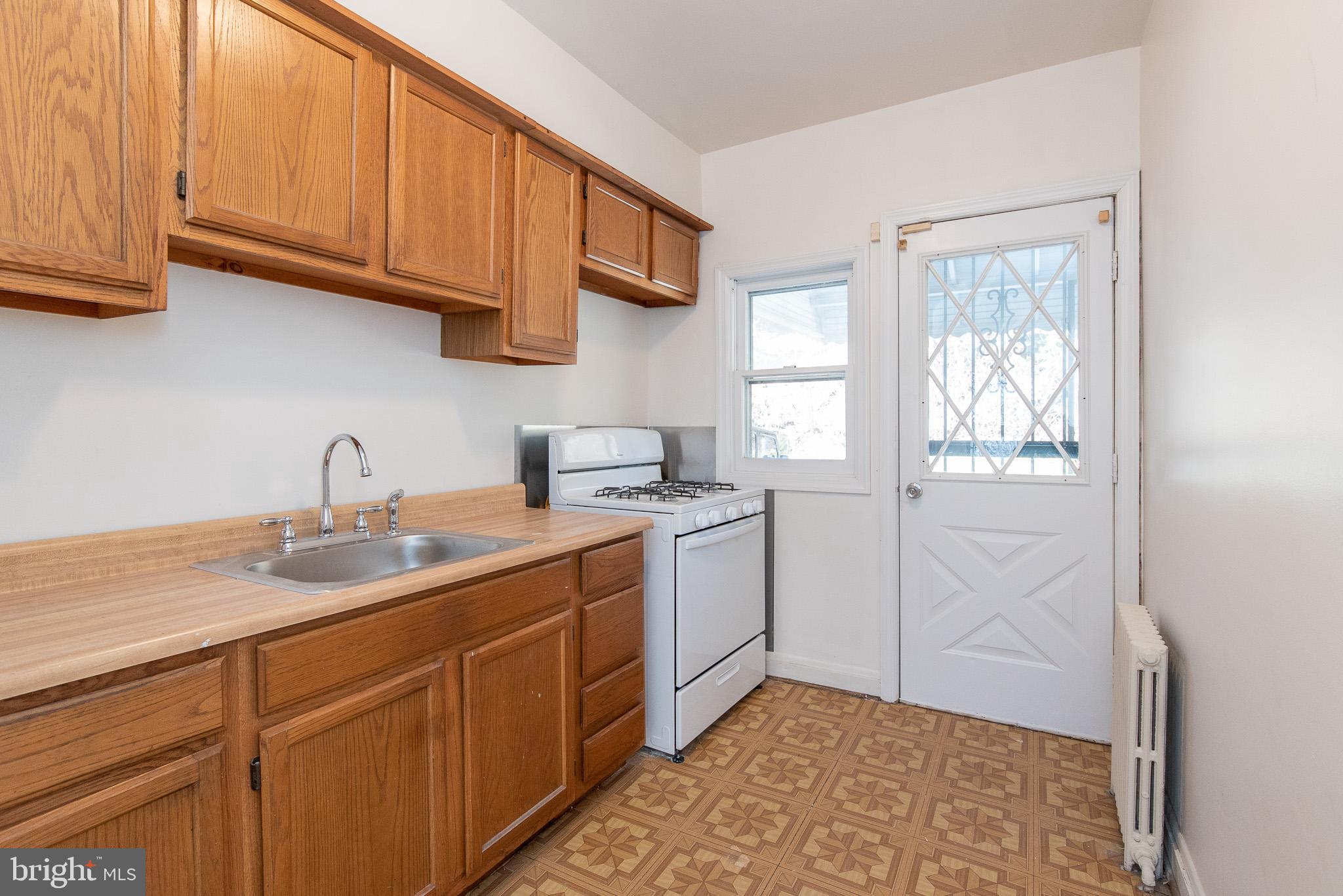 2432 West Cold Spring Lane Baltimore, MD 21215 - Photo 13 of 39 Kitchen