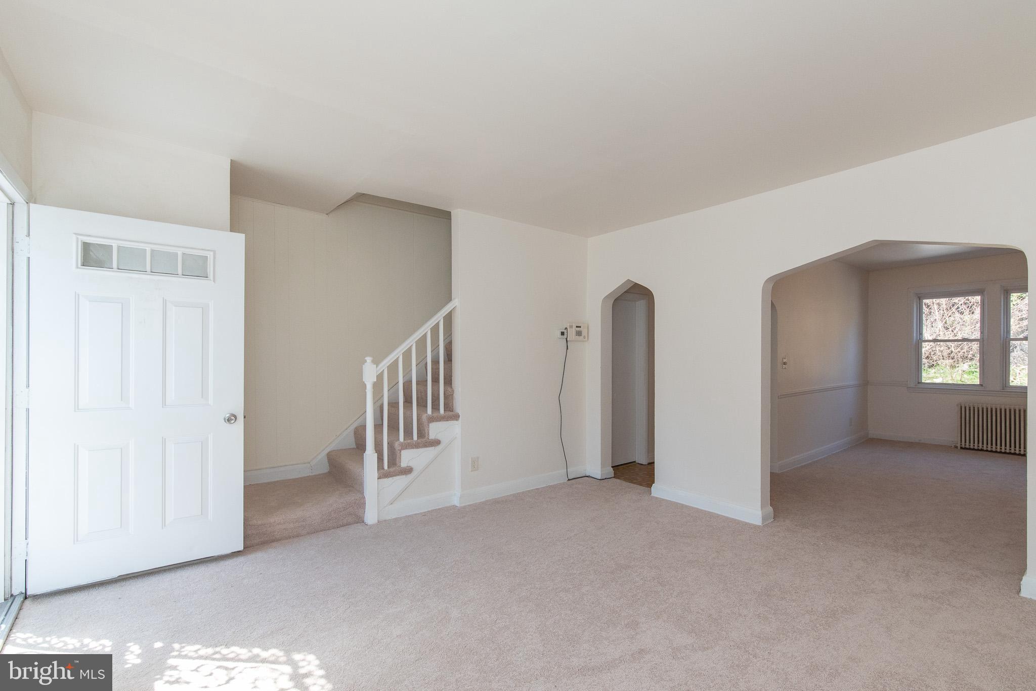 2432 West Cold Spring Lane Baltimore, MD 21215 - Photo 6 of 39 Living Room