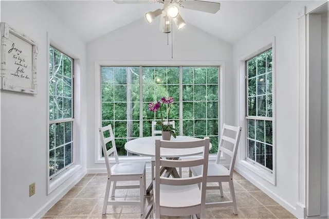 $260,000 | 518 Glenleaf Drive, Peachtree Corners, GA 30092