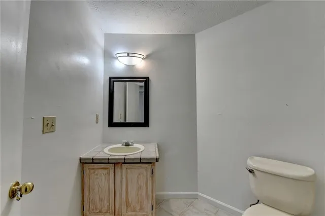 $260,000 | 518 Glenleaf Drive, Peachtree Corners, GA 30092