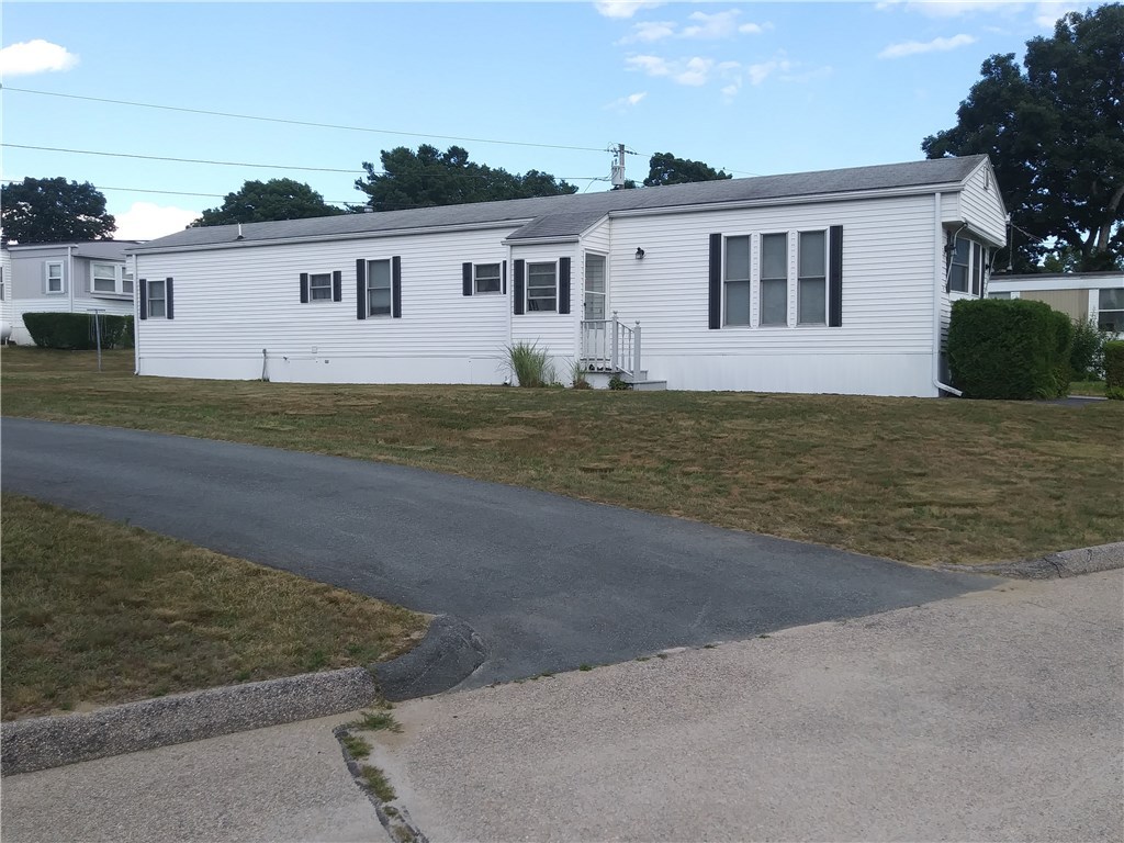 7 Lane East Coventry, RI 02816 - Photo 3 of 11 Gallery Image 3