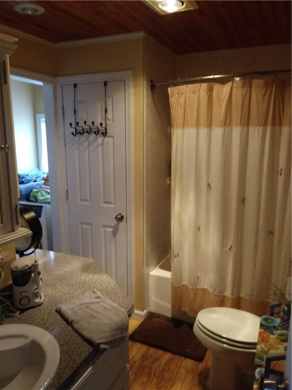 7 Lane East Coventry, RI 02816 - Photo 6 of 11 Gallery Image 6
