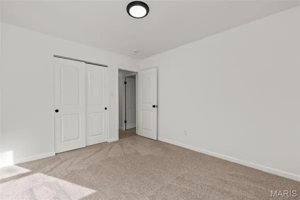 $335,000 | 1433 Glenlea Drive, Maryland Heights, MO 63043