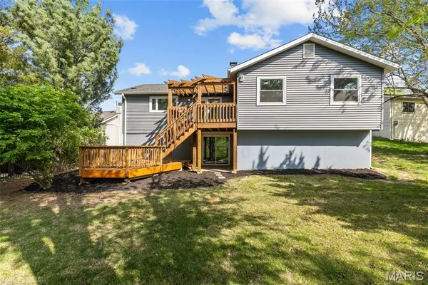 $335,000 | 1433 Glenlea Drive, Maryland Heights, MO 63043