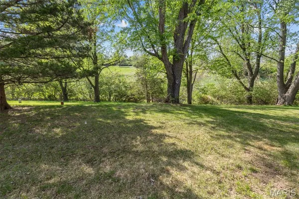 $335,000 | 1433 Glenlea Drive, Maryland Heights, MO 63043