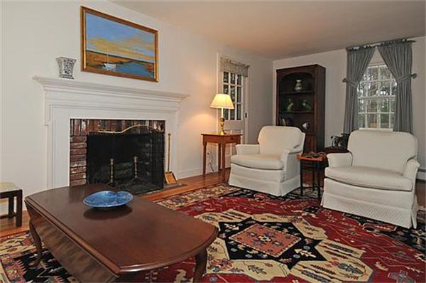 28 Wilmor Road Topsfield, MA 01983 - Photo 5 of 16