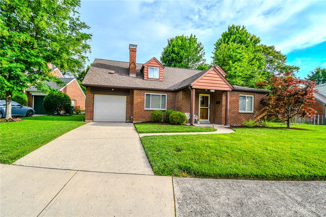 917 Devonshire Road Dayton, OH 45419 - Photo 3 of 32